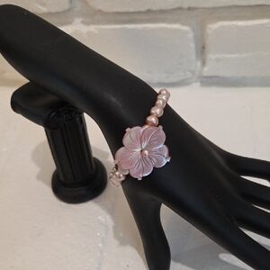 Mother Of Pearl Pink Floral Bracelet